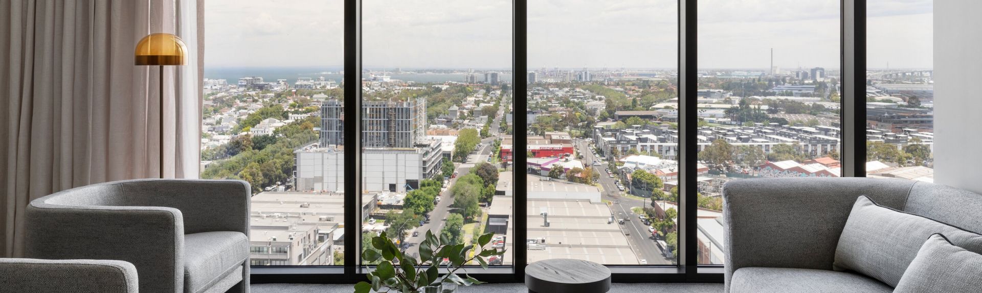 Oakwood Premier Melbourne Location Banner Desktop