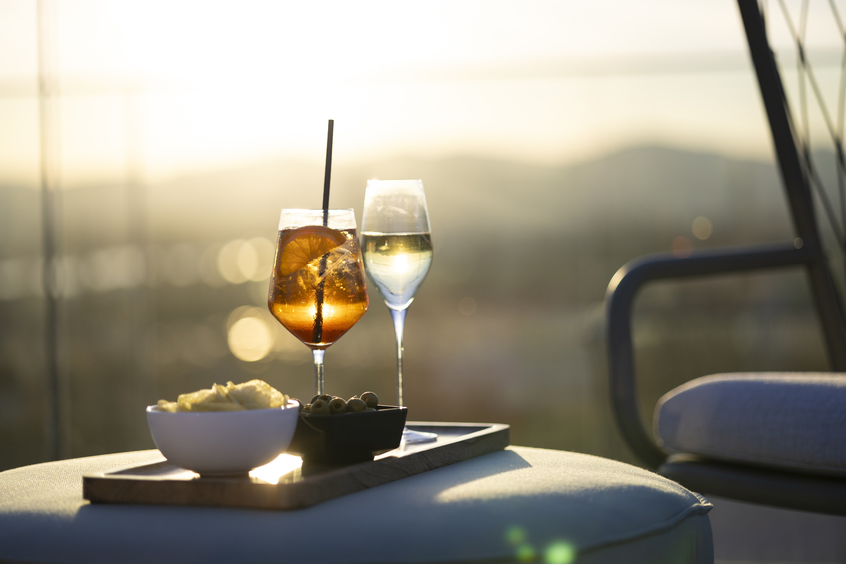 Aperitif mit Panoramablick auf die Stadt