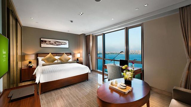 Deluxe Grand Room