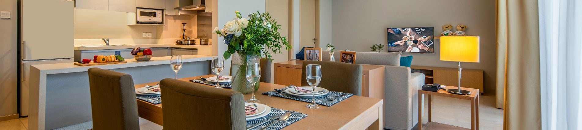 Overview Sr China Wuhan Cit Zhuankou 1brm Executive Living Room Hr 51
