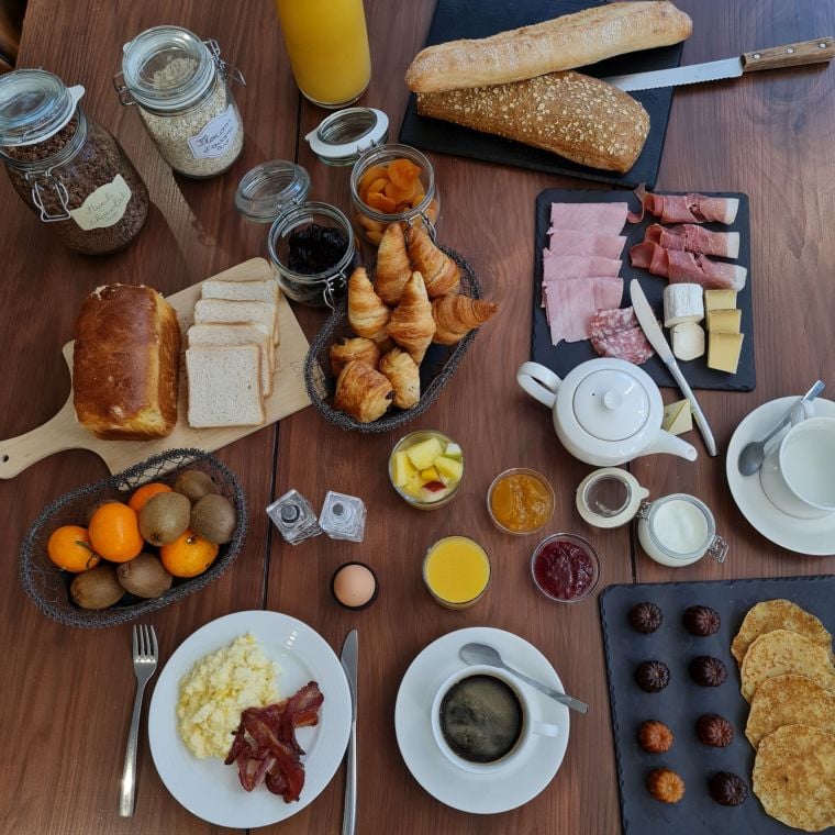 Kontinentales Frühstück in unserem Wohnen auf Zeit in Nantes