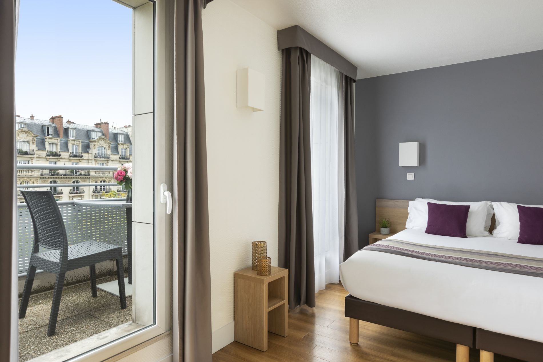Studio Deluxe with double bed and terrace, apart hotel Paris 11
