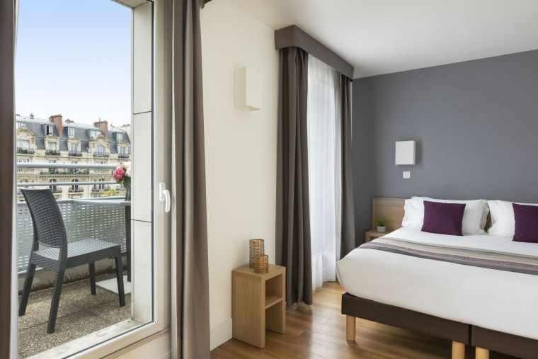 Studio Deluxe with double bed and terrace, apart hotel Paris 11
