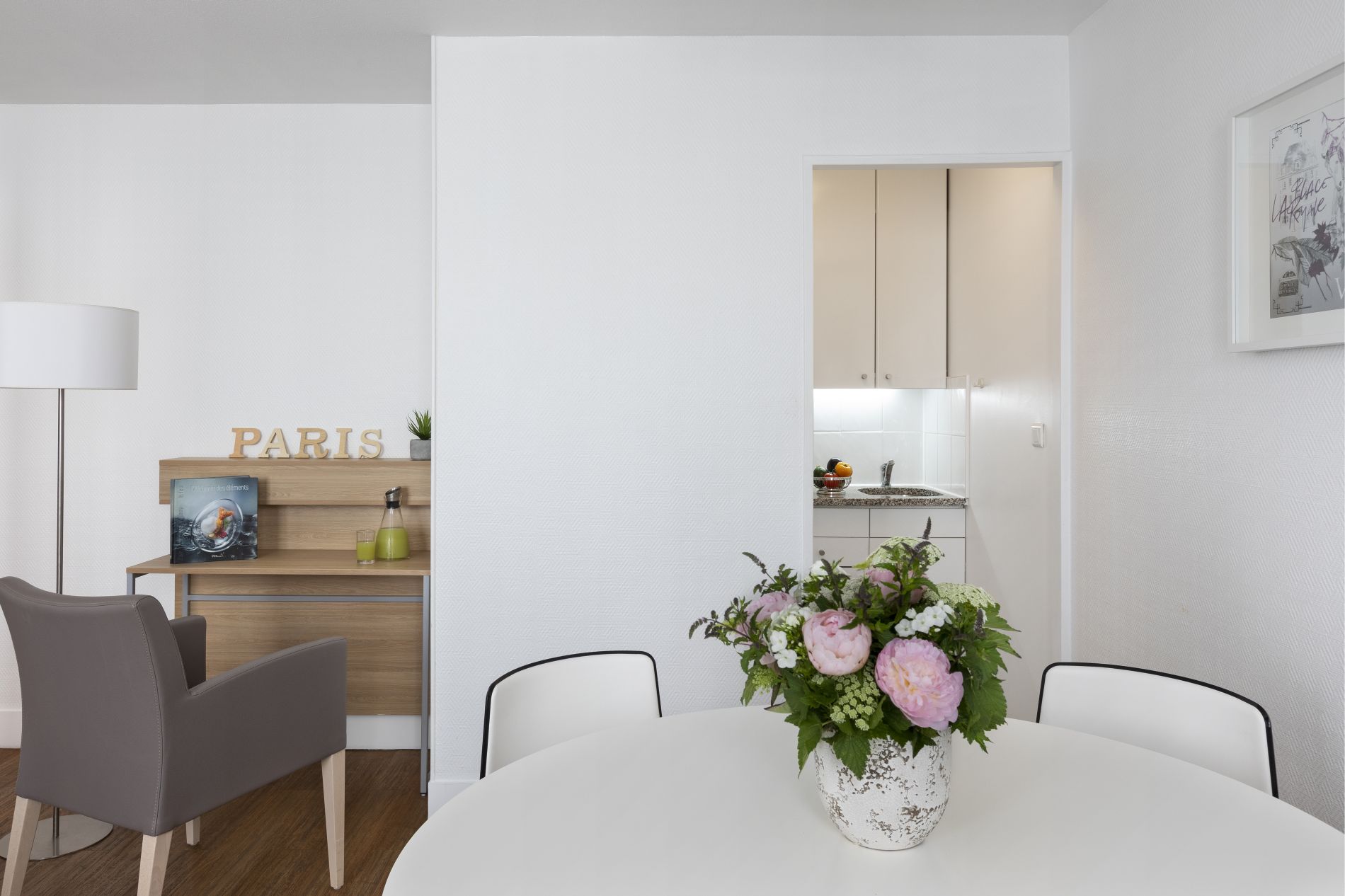 Dining area and office of a 1-Bedroom Apartment, apart hotel Paris 11
