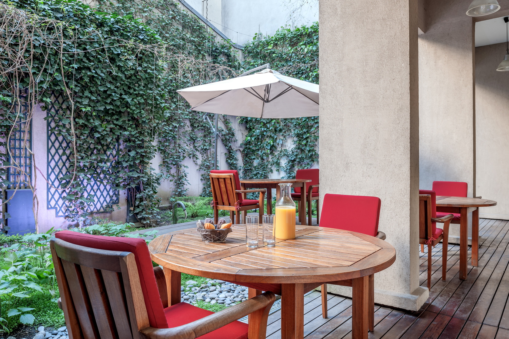 Garten/Terrasse unseres Aparthotels Paris 14