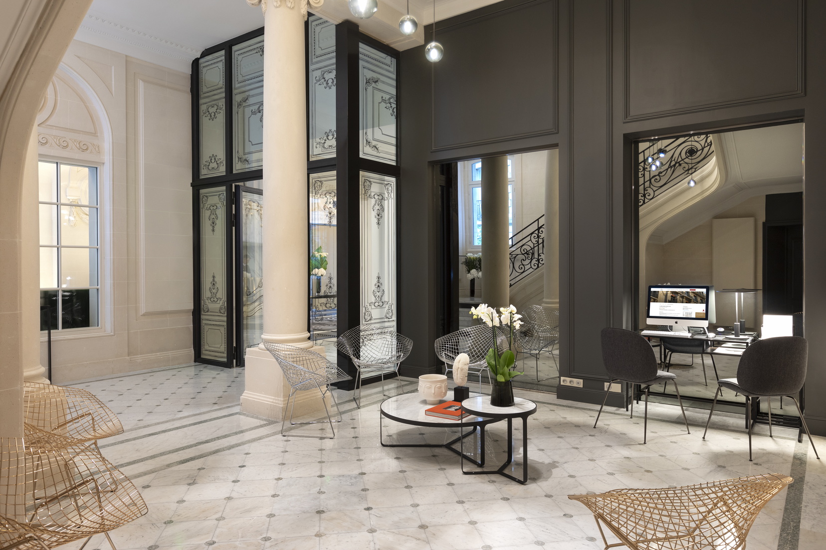 Vestíbulo y su ordenador equipados con Wi-fi de alta velocidad, hotel de 5 estrellas en París 8