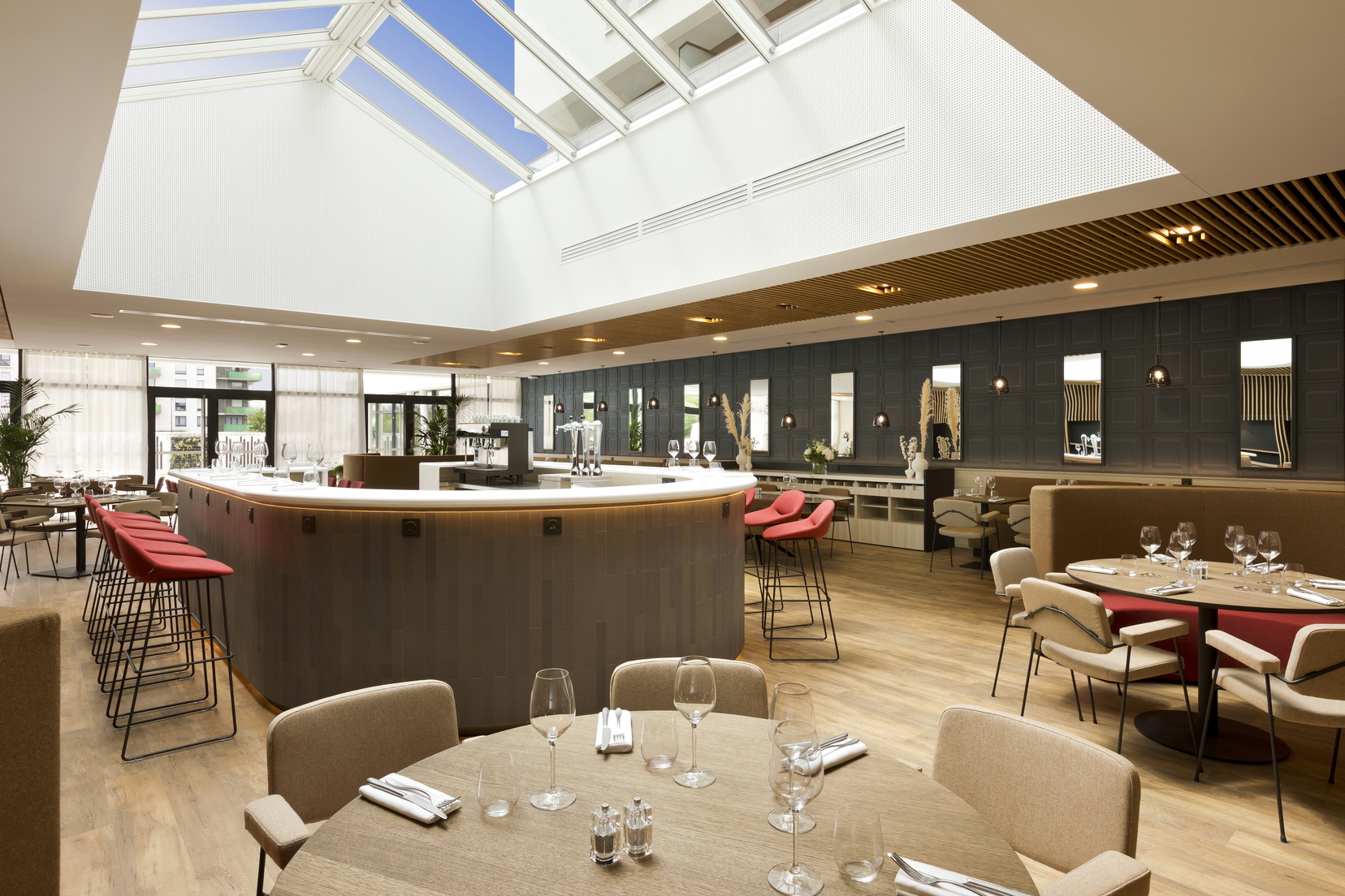 High standard restaurant of our apart hotel in Strasbourg