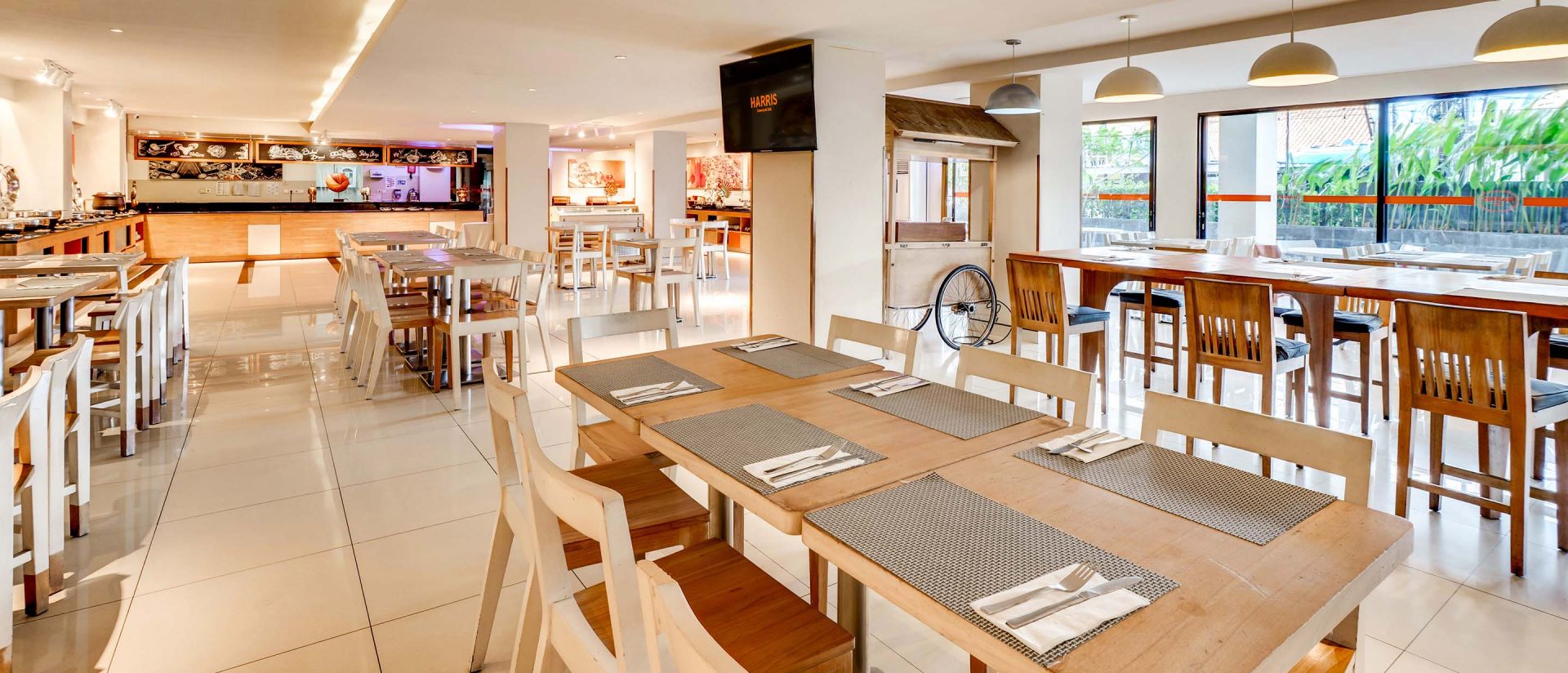 HARRIS Hotel Seminyak Bali Dining