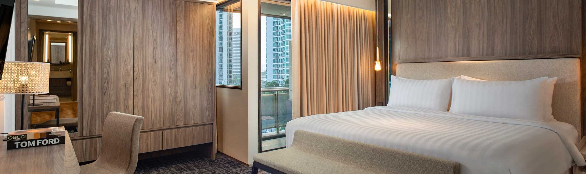 Oakwood Suites Kuningan Jakarta Banner Offers
