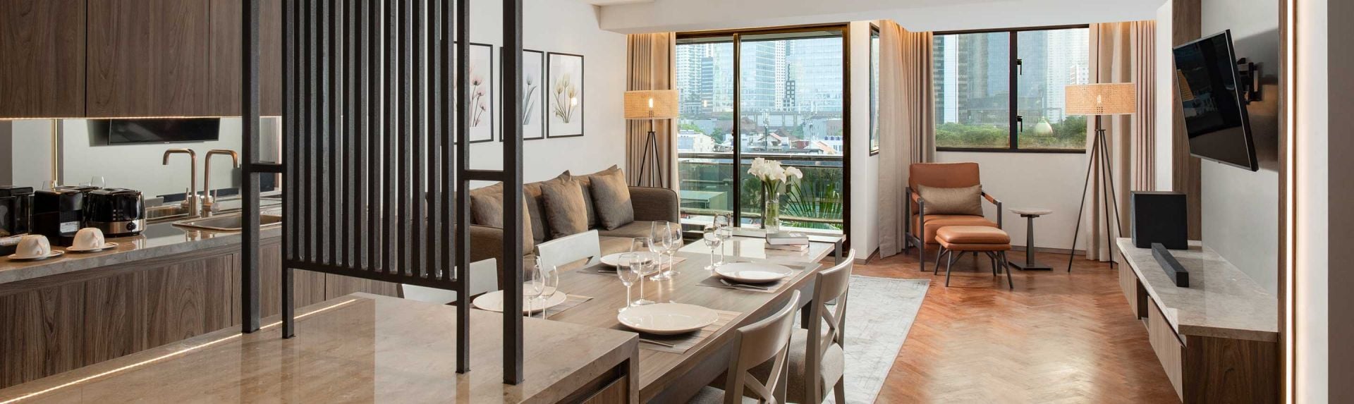 Oakwood Suites Kuningan Jakarta Banner