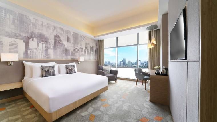 V Room