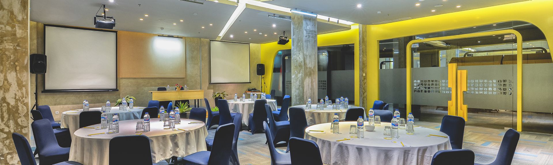 YELLO Hotel Jemursari Surabaya Meetings and Events