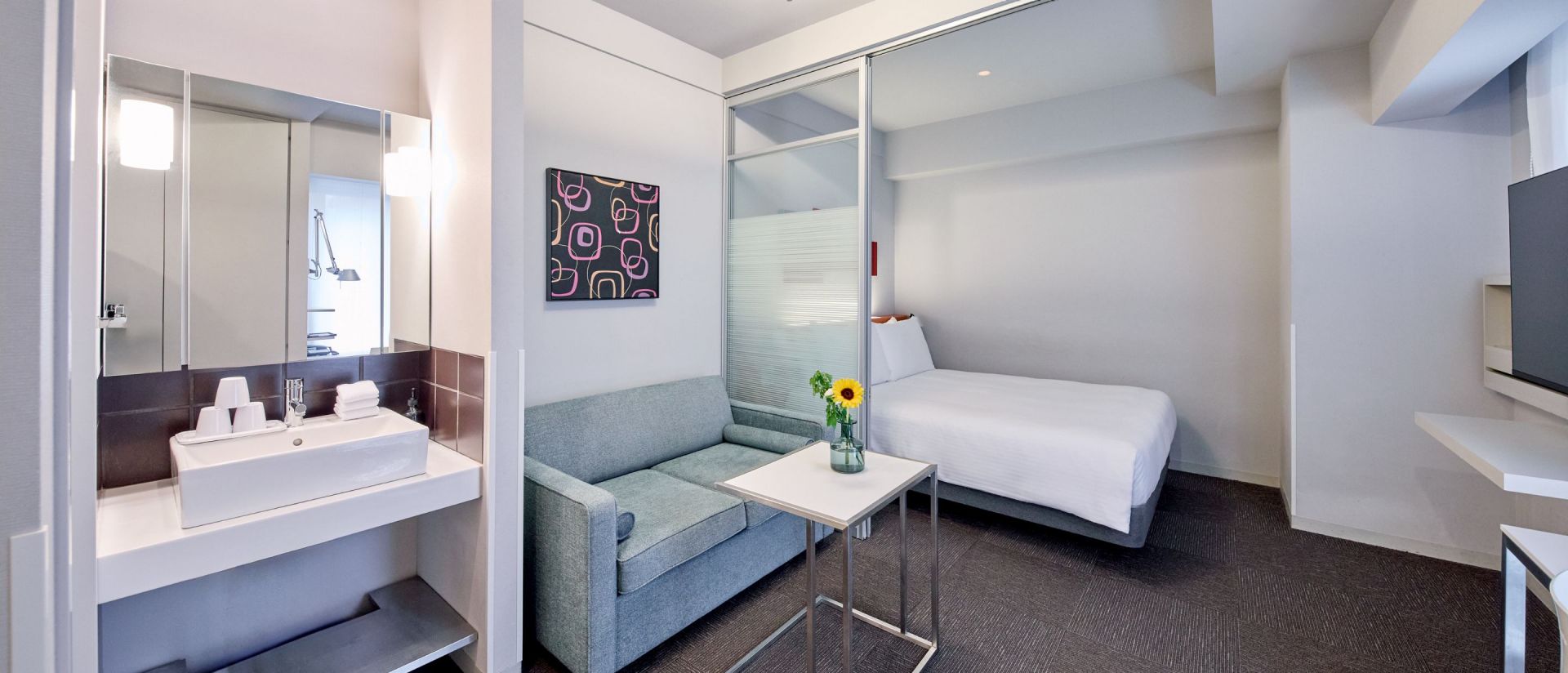 Stay Connected 3 Beds​