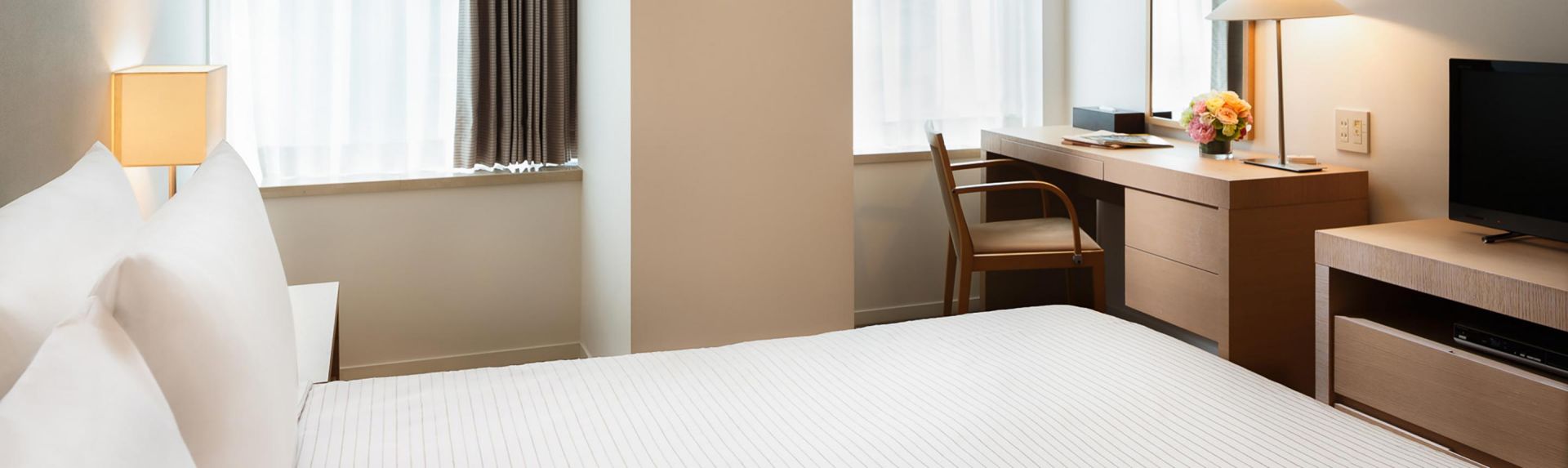 Oakwood Residence Roppongi T Cube Tokyo Two Bedroom Executive Apartment Banner Desktop