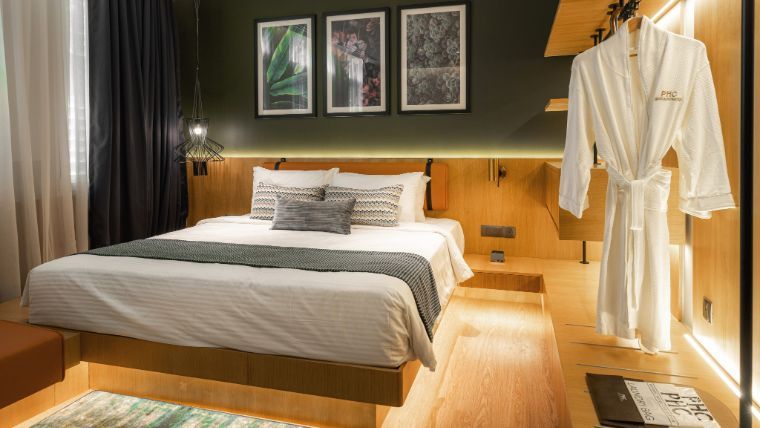 2 Bedroom Suite