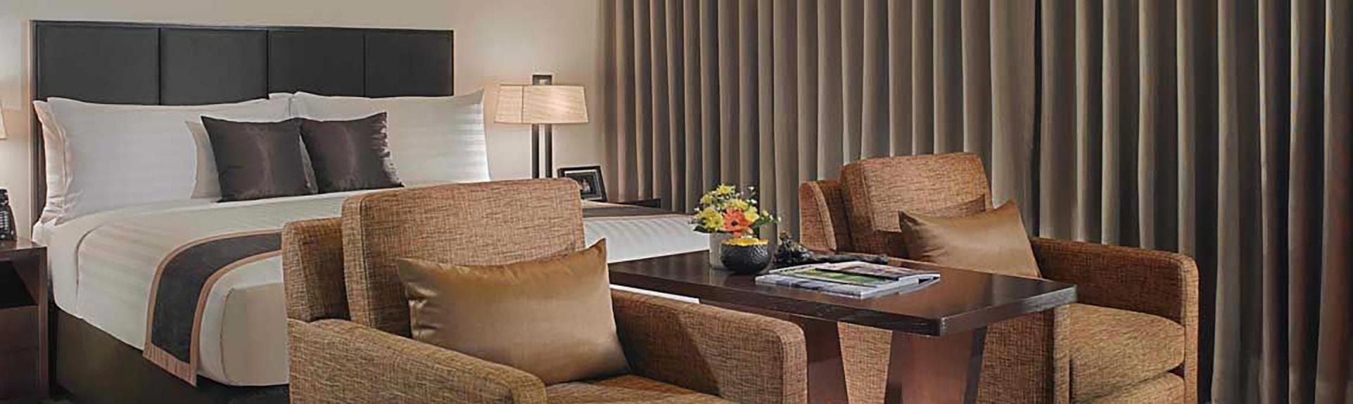 Oakwood Residence Sukhumvit Thonglor Bangkok Studio Deluxe Banner Desktop