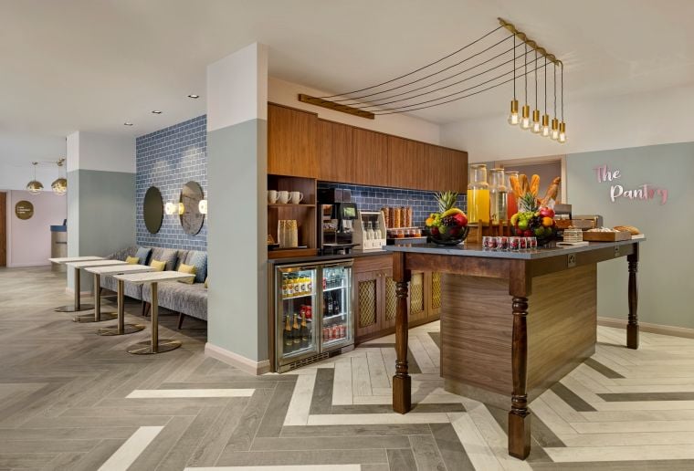 Sala de desayunos abierta 7 días a la semana con buffet continental, apart hotel en Londres