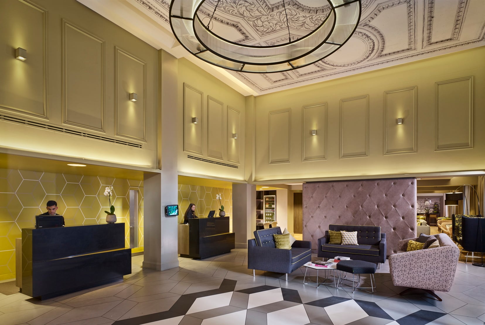 Rezeption und Loungebereich, wohnen auf Zeit in London