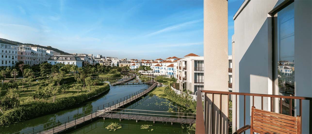 2 bedrooms deluxe lakeside villa