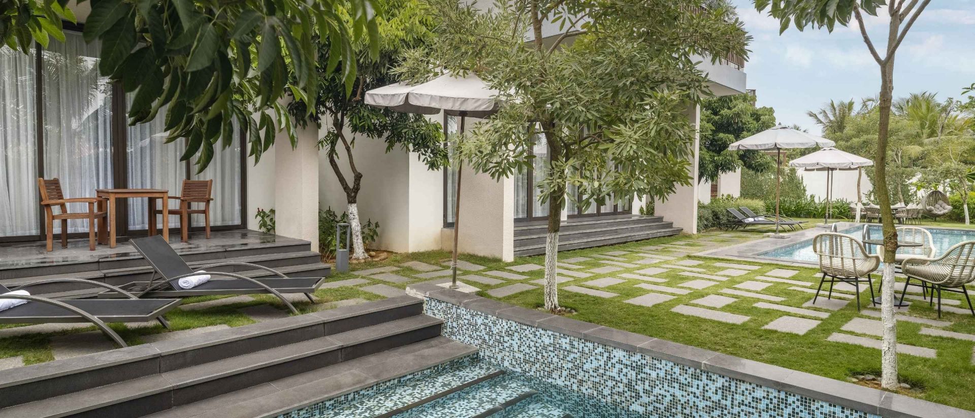 5 bedrooms oakwood presidential pool villa