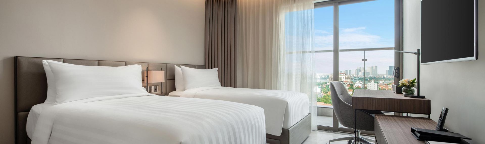 Oakwood Residence Hanoi Studio Deluxe Biểu ngữ để bàn
