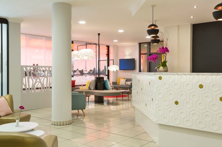 24/7 geöffnete Rezeption und Loungebereich, Wohnen auf Zeit in Paris 12