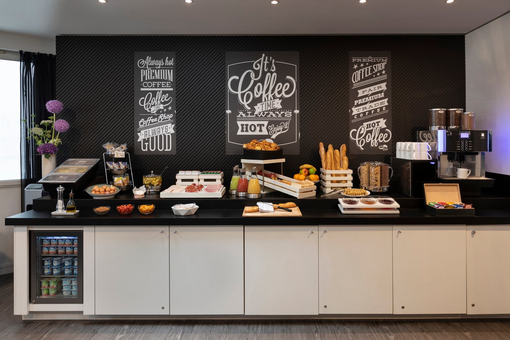 Continental buffet, apart hotel Paris 11