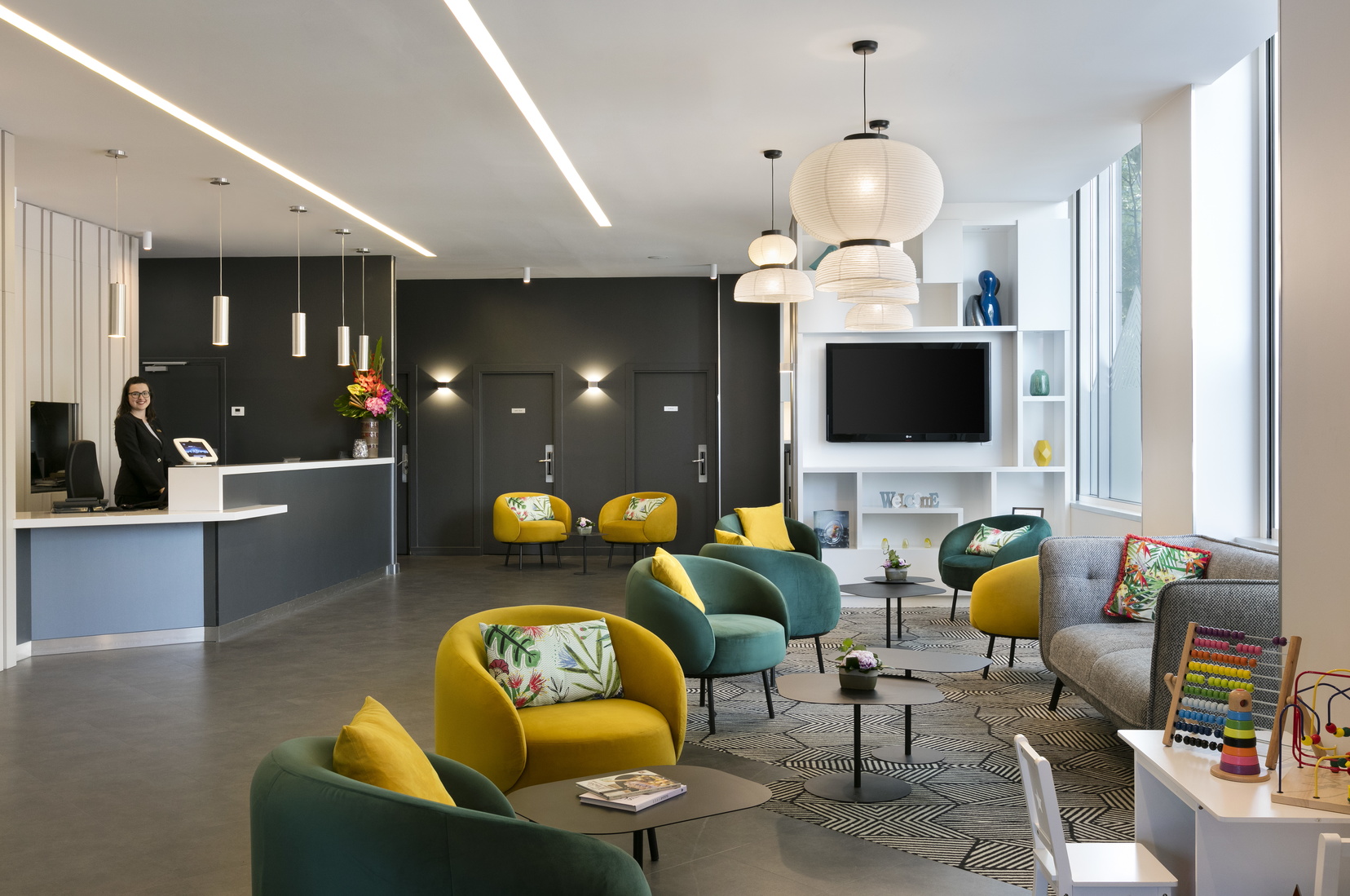 Lobby and lounge area, apart hotel Paris 13