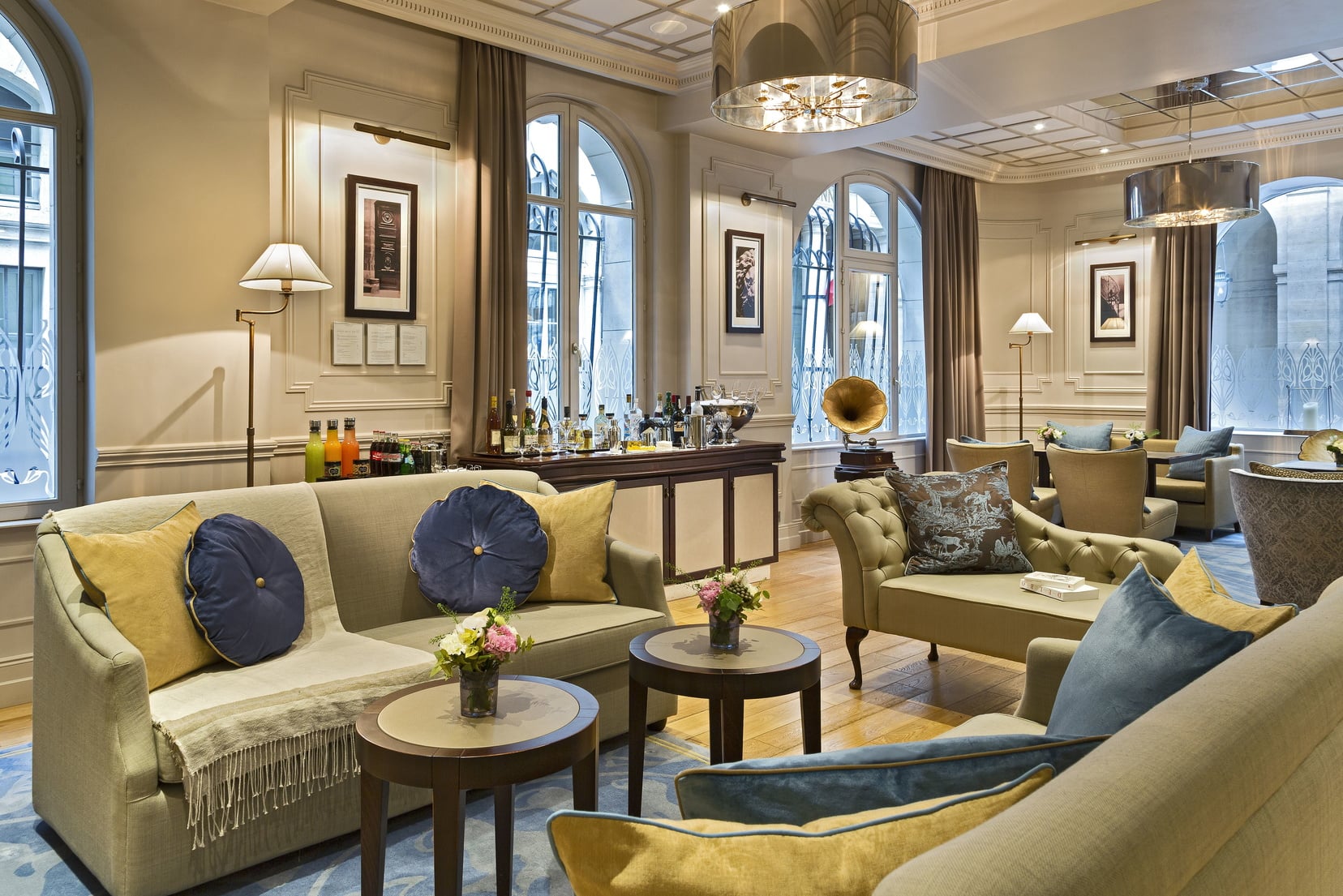 Frühstücksraum mit Selbstbedienungsbar, 5-Sterne-Hotel in Paris 1